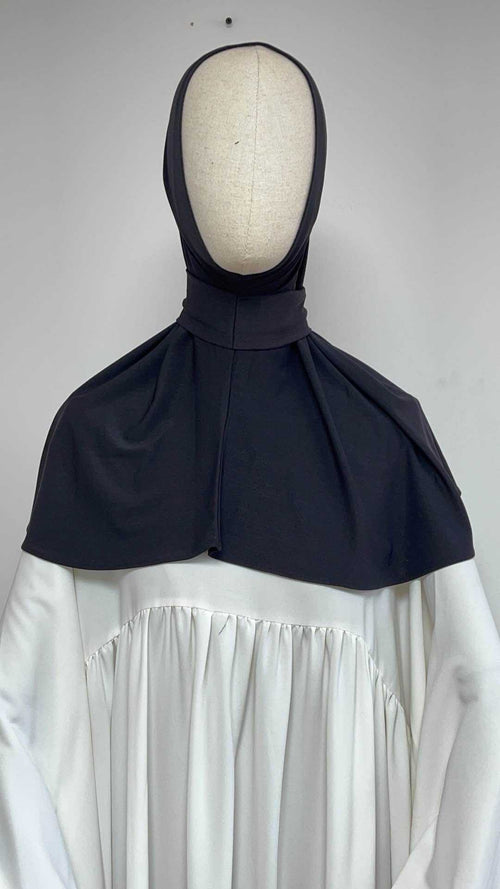 Bonnet cagoule à boutons